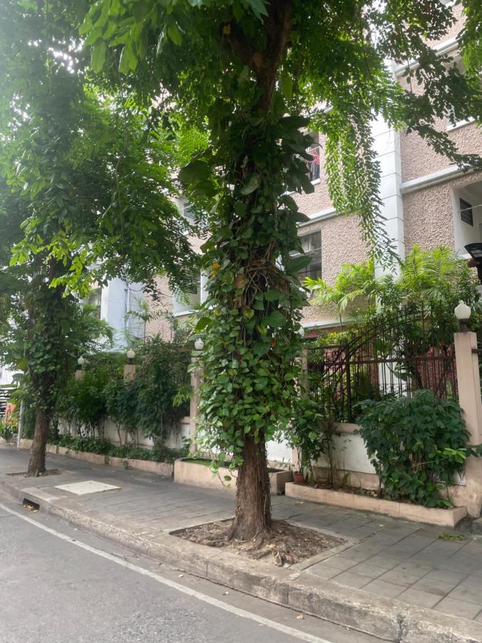 방콕 Viriyapon 아파트 외부 사진